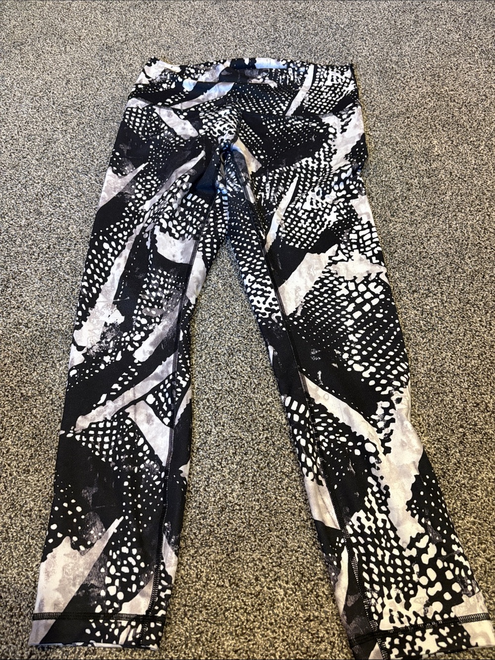 Lululemon tights sz 10